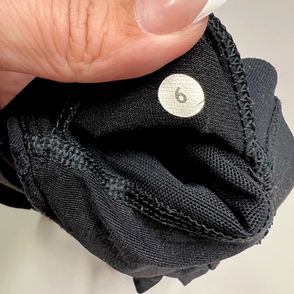 Lululemon 🍋 50 Rep Bra Size 6 - Picture 4 of 6